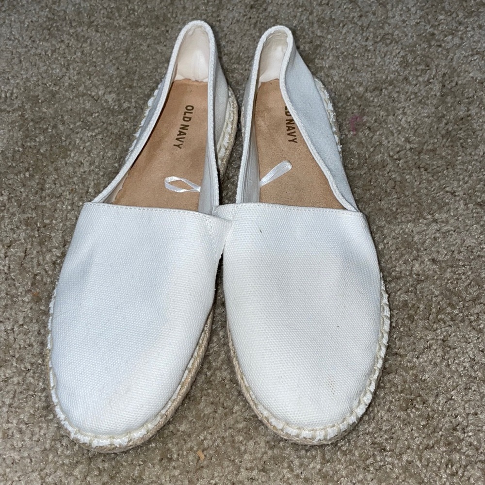 White Closed Toed Flats size 9